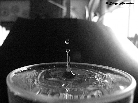 Time was frozen - DIOGO ALEXANDRE - Modo manual - EXIF: FinePix S6500fd |  ISO - 3200 | f/2.8 | 1/640